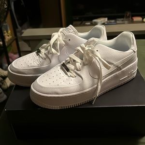 Nike Air Force 1 Sage Low